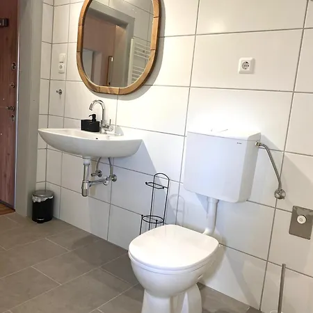 Bergluft 3 Modern With 2 Bedrooms 1 Hour From Vienna - Parking & 24 Hour Self Check-in דירה *