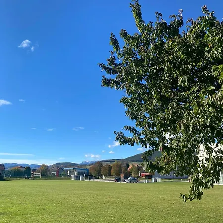 Bergluft 3 Modern With 2 Bedrooms 1 Hour From Vienna - Parking & 24 Hour Self Check-in *